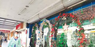 The Department of Trade and Industry warns that retailers caught selling Christmas lights without the PS mark or ICC stickers will face violations of the Product Standard Law and the Deceptive Sales Act.