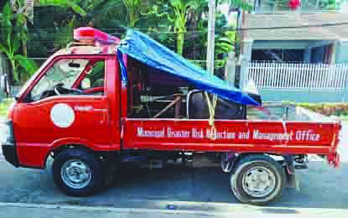 antique surge copy The Sibalom Municipal Disaster Risk Reduction and Management Office uses a mobile public address system to alert residents about Typhoon “Odette”. PHOTO COURTESY OF SIBALOM MDRRMO
