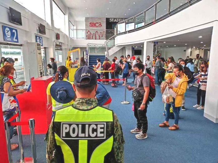 bora-flight The Omicron variant of the virus causing coronavirus disease 2019 has delayed the resumption of direct international chartered flights – serving mostly Boracay Island-bound tourists – to the Kalibo International Airport. For now, it’s the local tourists sustaining the island’s tourism industry. PHOTO BY KALIBO AIRPORT PNP