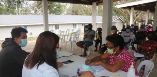Cash assistance was given to beneficiaries with totally damage house. Photos from Province of Guimaras Facebook page