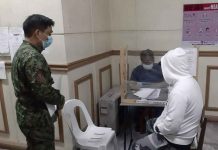 Diergos slay case: 10 witnesses safe – IPPO A hooded witness submits to the Iloilo Provincial Prosecutor’s s Officer an affidavit supportive of the murder complaint that the Iloilo Police Provincial Office filed against several persons in relation to the death of businesswoman Claire Diergos of Pavia, Iloilo. IME SORNITO/PN