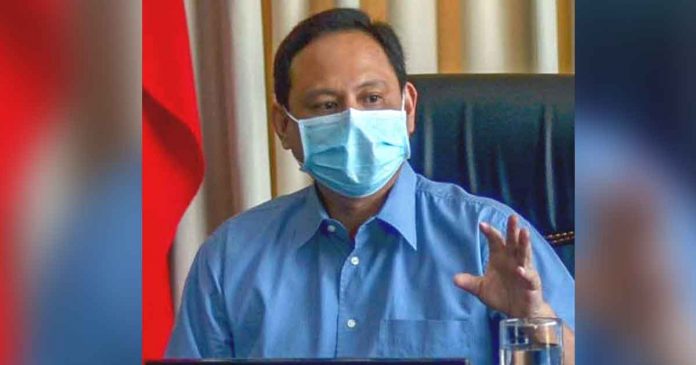 ok-facemask Facemask may no longer be mandatory in the new normal but nobody is prohibiting people from wearing it to protect ourselves, says Gov. Arthur Defensor Jr. of Iloilo.
