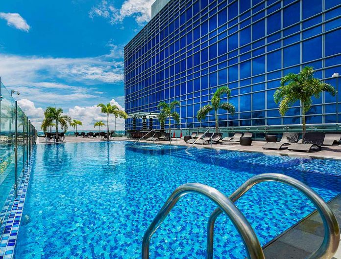 RHI-Swimming-Pool Richmonde Hotel Iloilo brings first time tourists and returning visitors alike first-class accommodations with the most spacious rooms, superb facilities, breakfast buffet, and exceptional service for as low as PhP 4,200 nett (Sunday-Thursday) and PhP 4,500 nett (Friday-Saturday).