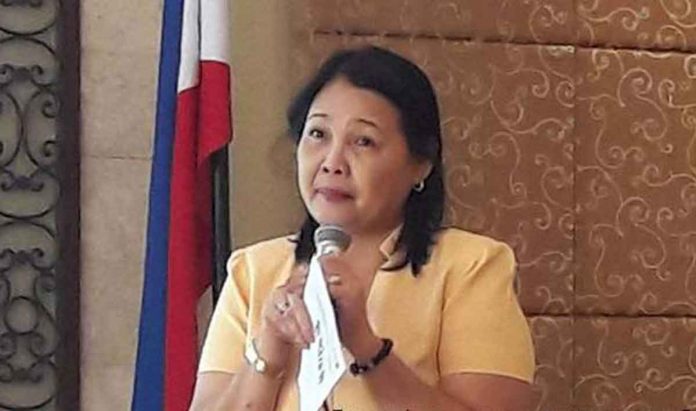 macapobre2 “We remain non-political. Our services continue regardless of people’s political affiliation,” says Director Ma. Evelyn Macapobre of the Department of Social Welfare and Development in Region 6.