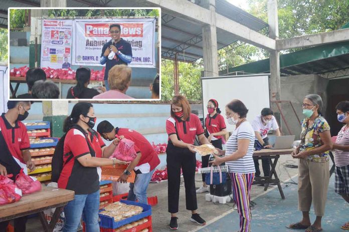 Senior citizens in San Jose, Antique’s barangays San Pedro and 8 receive goods from Panay News which is marking its 41st anniversary. Atty. Abdiel Dan Elijah “Ade” Fajardo, Panay News chairman of the board, says the newspaper is serving the community through journalism and beyond. PN PHOTO