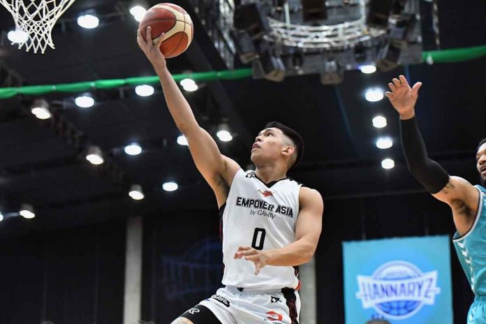 sports-ravena Ilonggo Ferdinand “Thirdy” Ravena III of San-En NeoPhoenix evades a defender for a layup. B.LEAGUE PHOTO