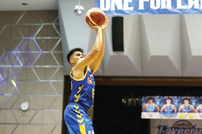 sports-ravena Ilonggo Kiefer Ravena scored 24 points but Shiga Lakestars suffered a close defeat to Toyama Grouses. JAPAN B. LEAGUE PHOTO