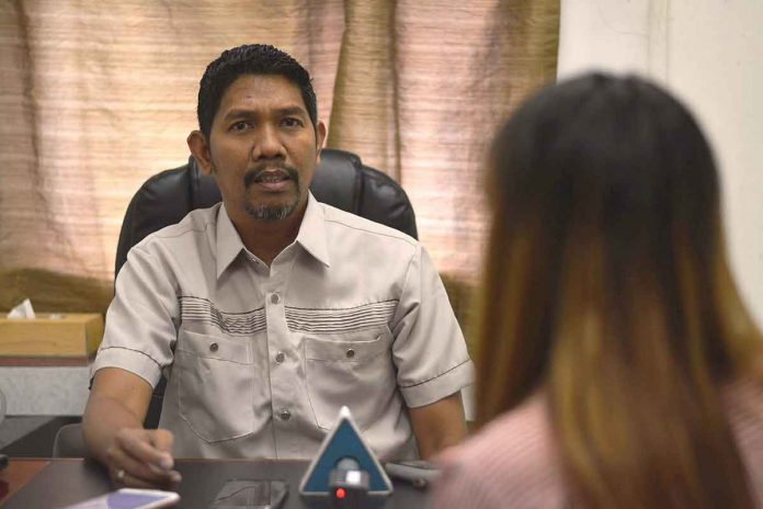 The P34-million shabu seized in Barangay Old Poblacion, Escalante City, Negros Occidental on March 4 could be from Valenzuela in Metro Manila where, on March 9, 160 kilos of shabu valued at P1.1 billion was confiscated from a Chinese national, says Director Alex Tablate of the Philippine Drug Enforcement Agency in Region 6.