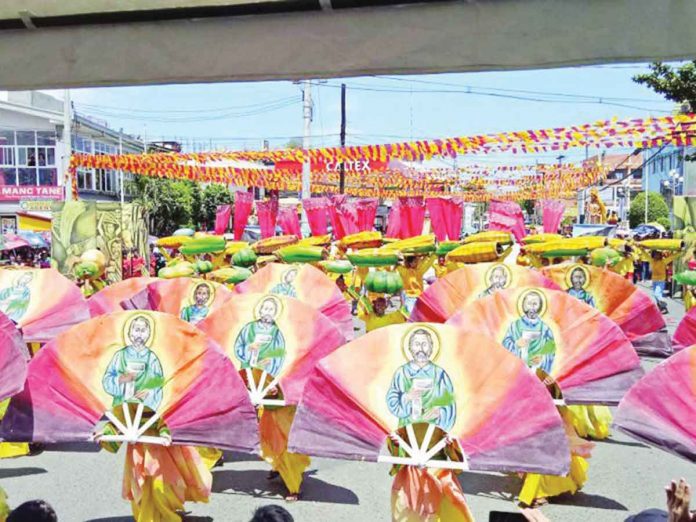 Tiringbanay-Festival-696x522 The Tiringbanay which means being together is a yearly festival in San Jose de Buenavista, Antique and the feast of their patron, St. Joseph the Worker.