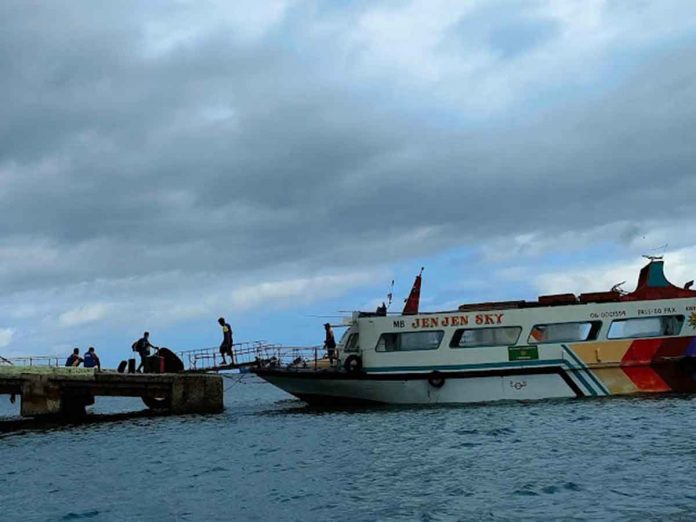 aklan Inter-island trips to Boracay Island from Caticlan remained normal, according to the Philippine Coast Guard Caticlan Office.