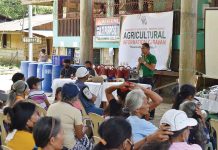 Farmers from Leon, Iloilo’s barangays of Bobon, Bulwang and Camandag participates in an agricultural information caravan in Barangay Camandag, Leon’s multipurpose gym. DA-6 PHOTO