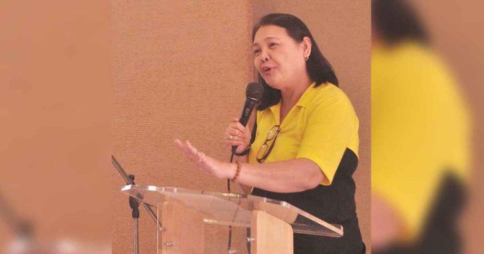 macapobre Only the Department of Social Welfare and Development has the authority to delist beneficiaries from the Pantawid Pamilyang Pilipino Program, says Director Ma. Evelyn Macapobre of the Department of Social Welfare and Development in Western Visayas.