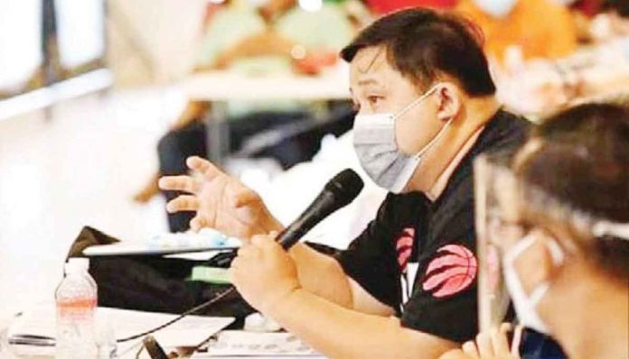 sorongon “We cannot suspend the BacTrac because there is an existing ordinance mandating it,” says Dr. Chris Sorongon, deputy for medical and data analysis of the Bacolod City government’s Emergency Operations Center.