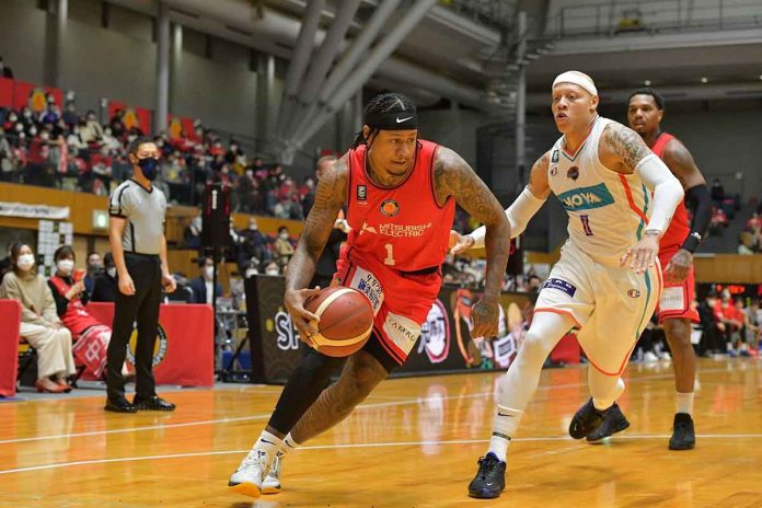 Bobby Ray Parks Jr. struggled with his points but Nagoya Diamond Dolphins still defeated Shinshu Brave Warriors. B. LEAGUE PHOTO