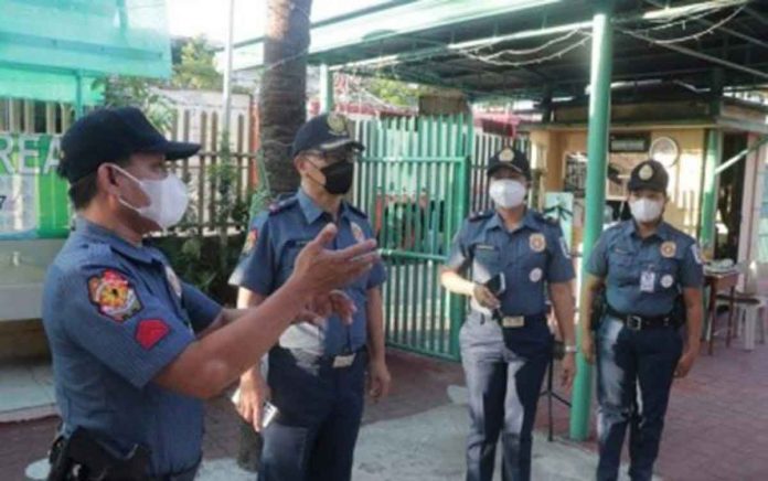 early EARLY PREPARATIONS. Police Regional Office 6 (PRO6) director, Brigadier General Flynn Dongbo (second from left), checks police personnel in Iloilo on May 9. In a statement on May 10 he said early preparations and focused executions of agencies under the Regional Joint Security Control Center resulted in the peaceful conduct of elections in Western Visayas. File photo courtesy of Regional Public Information Office
