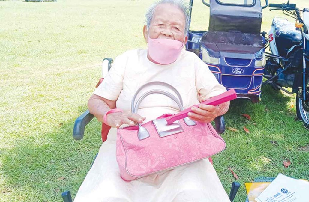 Oldest person in Iloilo votes