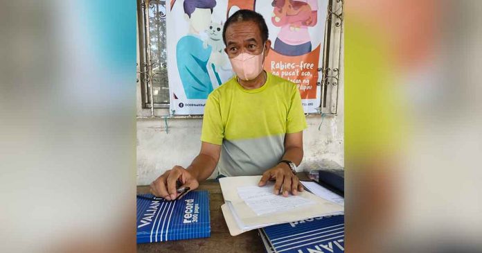 iloilo-city-vet Iloilo City government veterinarian Dr. Tomas Forteza is hopeful there would be enough anti-rabies vaccines so they can finish vaccinating the target dog population by the end of 2022.