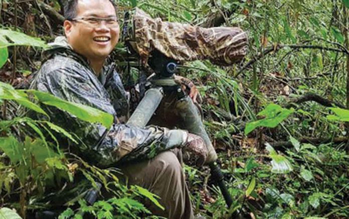 sipalay WILDLIFE PHOTO HUNTER. Negrense Floyd Pison Bermejo is the wildlife photographer who captured the image of the Philippine Eagle featured in the new 1,000-peso banknote. His hometown of Sipalay City in Negros Occidental honored his work, which he allowed to be used for free by the Bangko Sentral ng Pilipinas. PHOTO COURTESY OF LGU-SIPALAY CITY