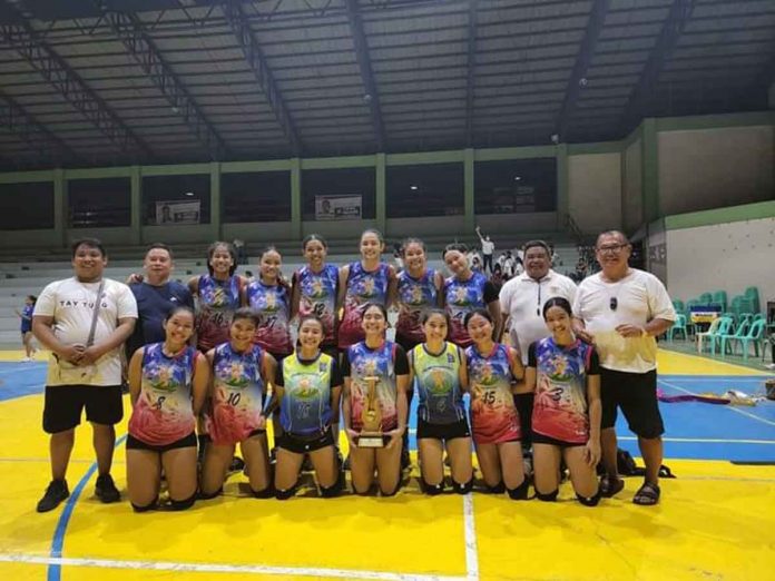 sports-bacolod-pic Bacolod Tay Tung High School Thunderbolts clinched the championship in the women’s division of the 1st VAMP 25-Under Invitational Volleyball League. PHOTO COURTESY OF JOSE MONTALBO