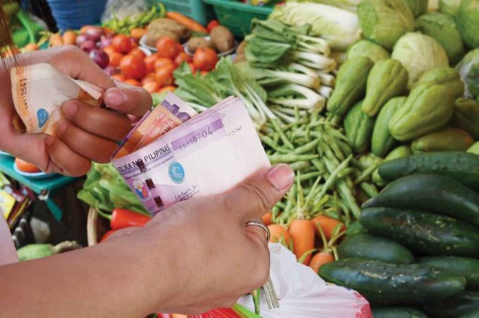 biz1 Food inflation in May accelerated to 5.2 percent from April’s 4 percent, due to quicker price increases among fish, meat, as well as vegetables. PHOTO ©PHILIPPINE DAILY INQUIRER 2022
