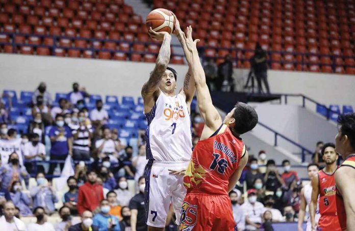 erram TNT Tropang Giga’s John Paul Erram shoots over the defense of Rain or Shine Elasto Painters’ Mark Borboran. PBA MEDIA BUREAU