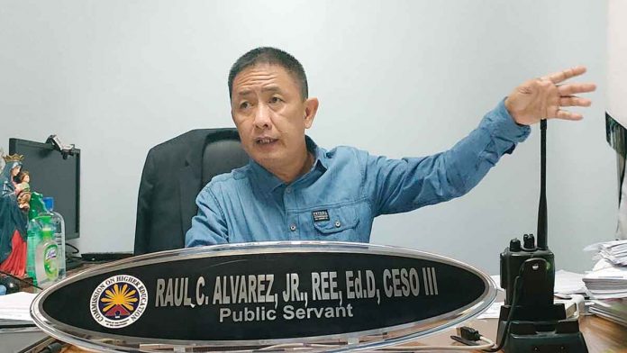 front-ime-tuition Dr. Raul Alvarez Jr., director of the Commission on Higher Education - Western Visayas, stresses the importance of consultations with parents and students, faculty and staff to come up with a reasonable and acceptable increase in tuition fees. ARNEL JOHN PALCULLO/PN