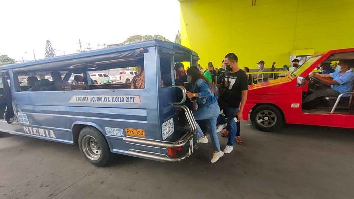 Leganes, Iloilo jeepneys pick up Iloilo City-bound passengers at the Ceres bus terminal in Barangay Buhang, Jaro district. Beginning June 12, provincial jeepneys won’t be allowed to enter the city anymore. ARNEL JOHN PALCULLO/PN