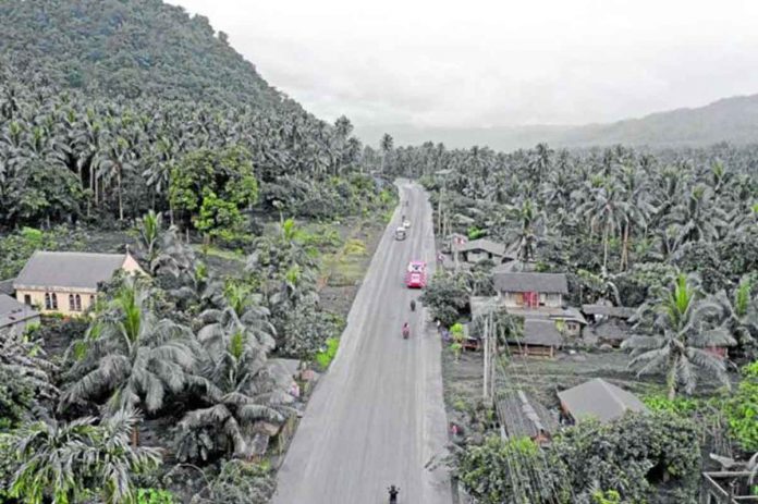 nation2 Mount Bulusan explodes on Sunday morning, after more than eight months of being under alert level 0, sending gray plumes into the sky and raining down ash on several villages in the towns of Juban and Irosin, Sorsogon, and forcing the evacuation of hundreds of families. PHOTO FROM THE SORSOGON PROVINCIAL INFORMATION SERVICE