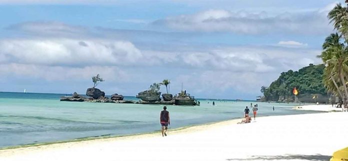 boracay With the resumption of international flights at the Kalibo International Airport and the easing of travel restrictions, more tourists are expected to spend their vacations in Boracay Island. PIA-6 PHOTO