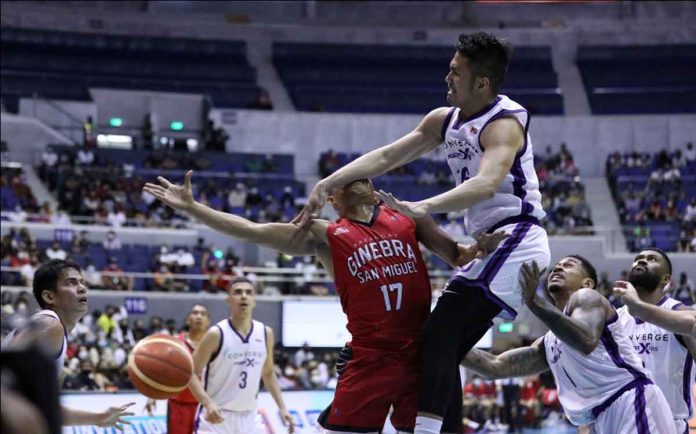 sports-cone-pic-and-caption Barangay Ginebra San Miguel Kings’ Nard John Pinto is accidentally smacked on the face by Converge FiberXers’ Kevin Racal. PBA MEDIA BUREAU