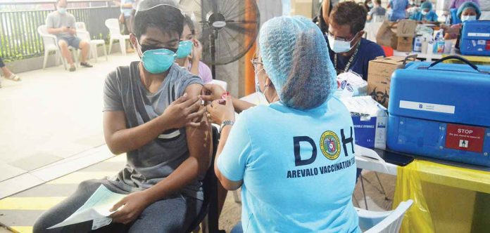 wv-300-cases With the new Omicron subvariants getting “hyper contagious”, calls are growing for the government to expand the second COVID-19 booster doses to the general public. PN PHOTO