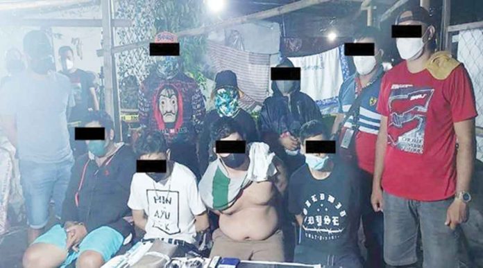 BACK-TO-BUSINESS-1 Police seize around P1,632,000 worth of suspected shabu and firearms from three high-value individuals and a newly identified drug personality during a drug buy-bust operation at Villa Carolina Subdivision Zone 4B, Block 9, Barangay Caingin, La Paz, Iloilo City on Thursday night, August 4, 2022. PRO-6