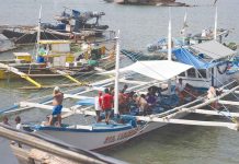 DA rolls out P75-M fuel assistance for fisherfolk The Bureau of Local Government Finance recognizes Roxas City as top 4 in Year-on-Year Growth in Locally Sourced Revenues for Fiscal Year 2020-2021 and top 6 in Collection Efficiency of Locally Sourced Revenues for 2021. Roxas City Mayor Ronnie Dadivas attributed these recognitions to the cooperation of all stakeholders. Photo shows the small fisherfolks and motorboat operators in Roxas City who received fuel subsidy from the Bureau of Fisheries and Aquatic Resources on Friday, August 5, 2022. MAYOR RONNIE DADIVAS/FACEBOOK