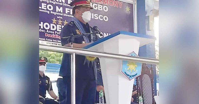 “Bawal bulakbol,” Brigadier General Leo Francisco warns Western Visayas policemen. The new regional police director doesn’t want them to be lazy on the job. RUBY SILUBRICO/PN