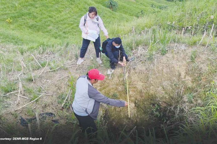 news-hazard-maps Personnel of the Mines and Geosciences Bureau Region 6 conduct assessments of hydrometeorological hazards. These hazards include rain-induced landslides and flooding. PIA-6, MGB-6 PHOTO