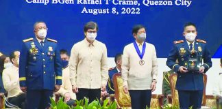 From left: Philippine National Police chief General Rodolfo Azurin Jr.; Local Government secretary Benjamin Abalos Jr., President Ferdinand “Bongbong” Marcos Jr., and Police Major Benjo Clarite, officer-in-charge of the San Jose de Buenavista, Antique municipal police station. PHOTO BY THE SAN JOSE DE BUENAVISTA MUNICIPAL POLICE STATION