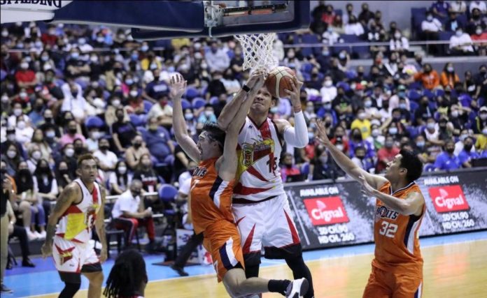 sports fajardo pic and caption San Miguel Beermen’s June Mar Fajardo brushed off Meralco Bolts' Clifford Hodge to take the rebound. PBA MEDIA BUREAU