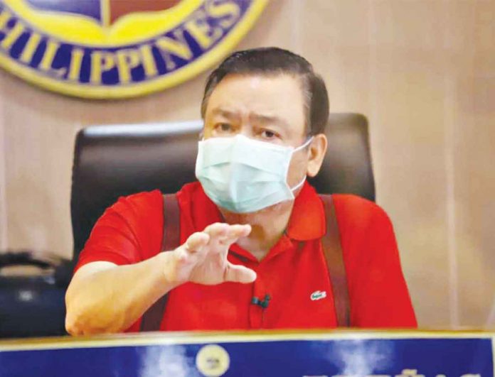 treñas The City Health Office is closely monitoring suspected cases of water-borne diseases in six barangays, says Mayor Jerry Treñas. The city government has also started delivering safe bottled drinking water to these barangay.