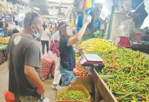 The Bangko Sentral ng Pilipinas says price pressures in the country are broadening amid the elevated rate of price increases. This, even with the deceleration of inflation rate last August to 6.3 percent, the first after a five-month rise. AJ PALCULLO
