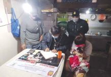 Call center agent nabbed in drug buy-bust Drug suspect Herna Mae Abrido (right) yields around 0.49 grams of suspected shabu with an estimated street value of P8,000 to P10,000 during a buy-bust operation on Monday, Sept. 26. ICPS 1 PHOTO