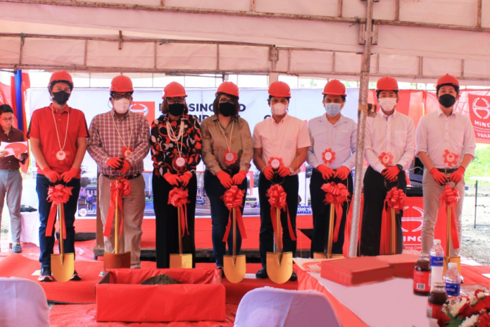 hino From Left-Right: Mr. Jeck Conlu - PSTMO Head, Atty. Dennis Ventilacion - Provincial Administrator of Province of Iloilo, Mrs. Filamie S. Aguillon, CPA – President of F&E Group of Companies, Ms. Gen Aguillon-Chiong, CPA – President & CEO of Hino-Panay, Mr. Oliver dela Cruz - EVP for Sales of Hino Motors Philippines, Mr. Percibal Ronario - EVP for After-sales of Hino Motors Philippines, Mr. Hiroki Senoo - EVP for Business Development of Hino Motors Philippines & Mr. Hirofumi Yamaguchi - Advisor for After-sales of Hino Motors Philippines