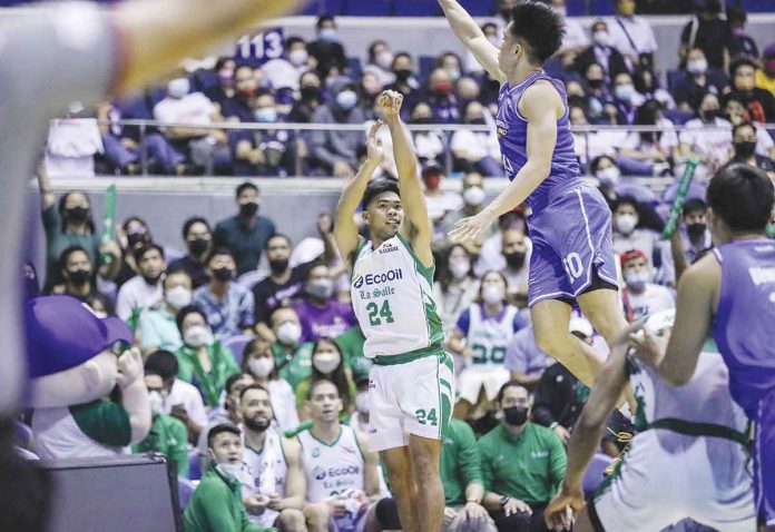 Negrense Mark Nonoy came up with huge hits in EcoOil-DLSU Green Archers’ Game 3 victory over Marinerong Pilipino Skippers. PBA MEDIA BUREAU