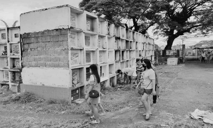 cemetery Iloilo City mayor Jerry Treñas says there is no more limit on who can visit cemeteries during this year’s “Piesta Minatay” on Nov. 1 and No. 2. PN FILE PHOTO