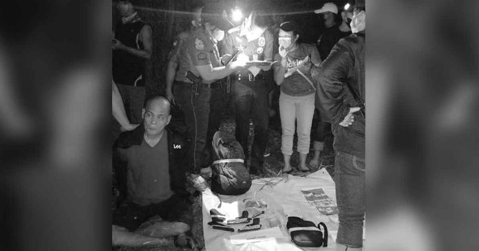 checkpoint-4m-shabu Drug suspect Roberto Dela Cruz was stopped at a checkpoint in Barangay Linampongan, Pontevedra, Capiz. Cops recovered around 500 grams of suspected shabu valued at over P4 million. Two firearms were also recovered. PONTEVEDRA CAPIZ PULIS/FB PHOTO