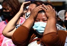 Ecuador prison gang fight leaves 15 inmates dead Relatives waited for news after police stormed the jail in Guayaquil where a deadly riot took place. BBC
