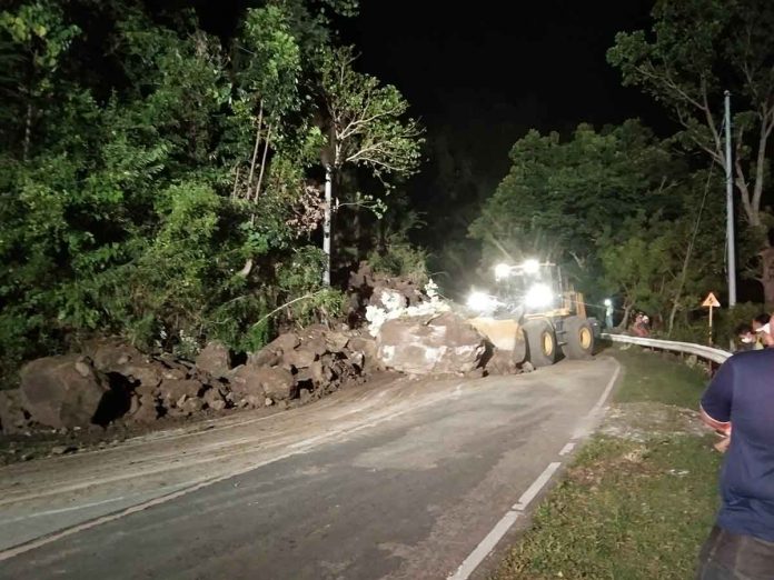 landslide Due to non-stop rains in Negros Occidental, a landslide took place at around 8:30 p.m. along the upper portion of the Eco-translink Highway in San Carlos City on Tuesday night, Oct. 25. RADYO BANDERA SWEET FM-SAN CARLOS CITY FB PHOTO