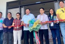 Mayor Jerry Treñas and Vice Mayor Jeffrey Ganzon (5th and 4th from right, respectively) lead the inauguration of the Iloilo City Uswag Molecular Laboratory on Oct. 14. ILOILO CITY PIO PHOTO