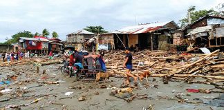 Around 50 houses were totally or partially damaged in the coastal area of Barangay Boulevard, Molo, Iloilo City as Tropical Storm “Paeng” traversed the region over the weekend. AJ PALCULLO/PN