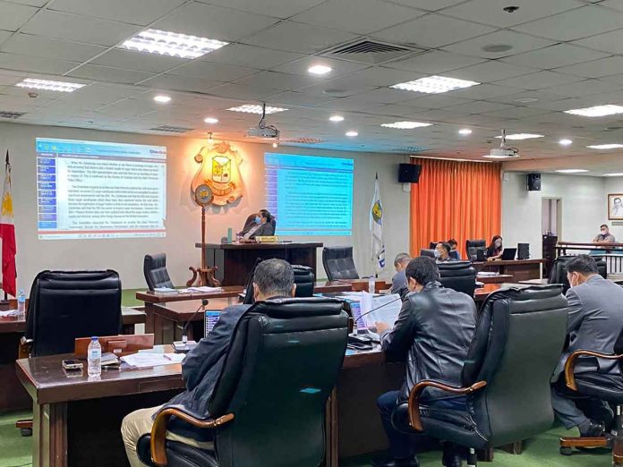 sp-resolution The Sangguniang Panlalawigan urges Gov. Arthur Defensor Jr. to have a dialogue with the Sugar Regulatory Administration (SRA) and all sugar stakeholders in Iloilo. The SP also requests a complete data on sugar demand, production, and even importation through the national office of the SRA, Malacañang, and the Senate. BM JASON GONZALES/FB PHOTO