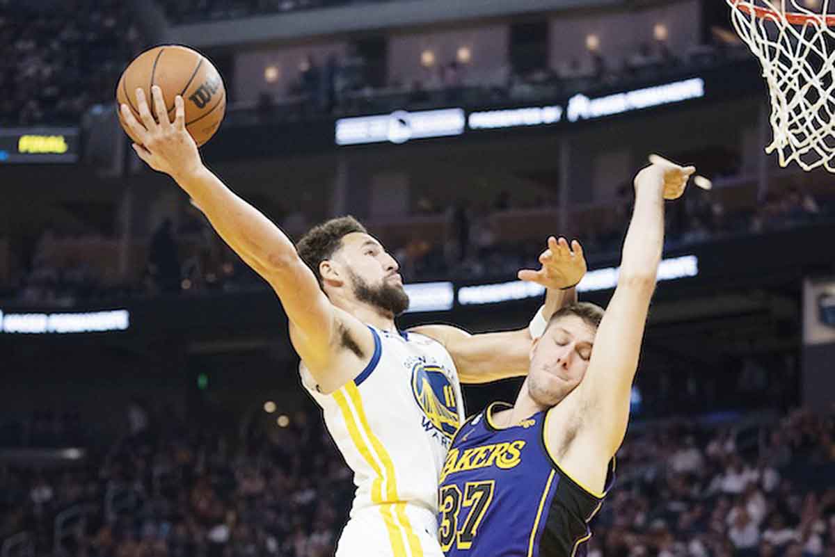 Golden State Warriors destroys LA Lakers in NBA opener